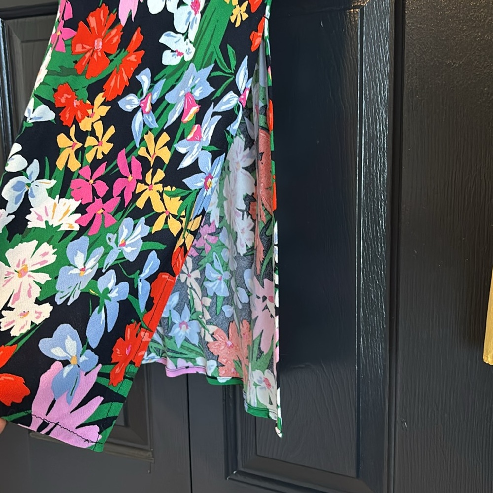 Old Navy Floral Pencil Skirt - Multicolor - Picture 2 of 3